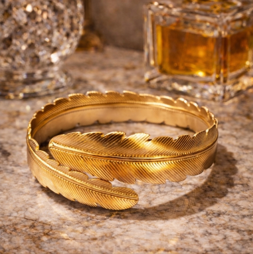 1980s RUNWAY GOLD FEATHER WRAP BRACELET SCULPTURAL STATEMENT OLD MONEY STYLE